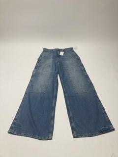 Lot 19  
            Birmingham Premium - Parcel Delivery Only 

                
GOOD AMERICAN MID-RISE RELAXED FIT WITH WIDE LEG JEAN (SIZE 2/26) ORIGINAL RRP £180