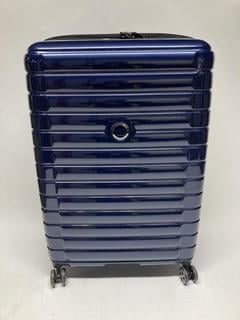 Lot 256  
            Birmingham Premium - Parcel Delivery Only 

                
DELSEY BAGAGE SOUTE SUITCASE (SIZE 82 X 55/37,5CM) ORIGINAL RRP £156