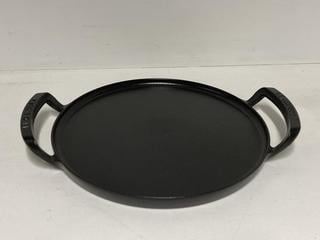 Lot 263  
            Birmingham Premium - Parcel Delivery Only 

                
LE CREUSET LICORICE MATTE BLACK MADE IN FRANCE ORIGINAL RRP £199