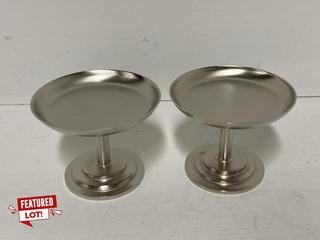 Lot 272  
            Birmingham Premium - Parcel Delivery Only 

                
GOHAR WORLD DESSERT STEM STAINLESS -STEEL DISHES SET OF 12 ORIGINAL RRP £600