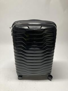 Lot 284  
            Birmingham Premium - Parcel Delivery Only 

                
SAMSONITE BLACK SUITCASE ORIGINAL RRP £250