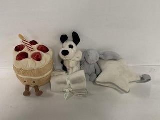 Lot 313  
            Birmingham Premium - Parcel Delivery Only 

                
3 X JELLYCAT TOYS TO INCLUDE BASHFUL SILVER BUNNY MUSICAL PULL
