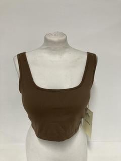 Lot 330  
            Birmingham Premium - Parcel Delivery Only 

                
3 X CLOTHES TO INCLUDE ADANOLA SQUARE NECK BRA (SIZE XL) TOTAL ORIGINAL RRP £102