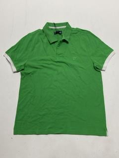 Lot 331  
            Birmingham Premium - Parcel Delivery Only 

                
3 X CLOTHES TO INCLUDE VILEBREQUIN T-SHIRT (SIZE M)