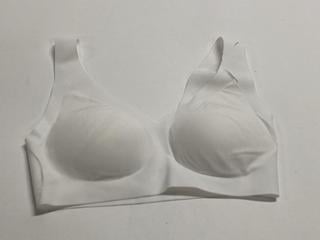Lot 341  
            Birmingham Premium - Parcel Delivery Only 

                
4 X CLOTHES TO INCLUDE SLOGGI ZERO FEEL BRA (SIZE S) TOTAL ORIGINAL RRP £113