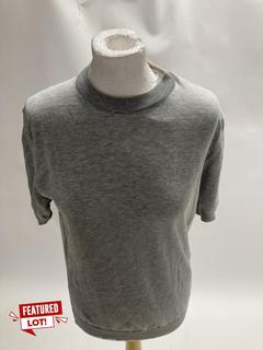 Lot 54  
            Birmingham Premium - Parcel Delivery Only 
                
2 X ELEVENTY KNITTED GREY T-SHIRT (SIZE S/M)TOTAL ORIGINAL RRP £730