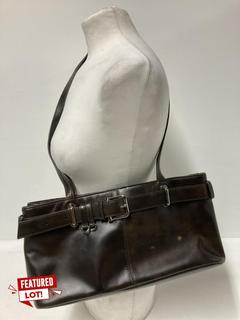 Lot 7  
            Birmingham Premium - Parcel Delivery Only 

                
OSOI WOMEN STAIN BROWN BROCLE BUCKLE LEATHER SHOULDER BAG (COLOUR BROW) ORIGINAL ...