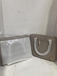 Lot 1001  
            Birmingham SR107 - Parcel Delivery Only 
                
2 X STACKERS THE LAPTOP BAG IN PASTEL GREY