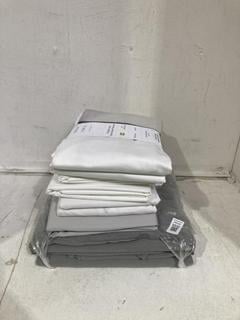 Lot 1031  
            Birmingham SR107 - Parcel Delivery Only 
                
6 X JOHN LEWIS & PARTNERS PILLOW CASES