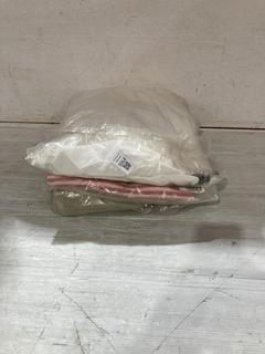 Lot 1064  
            Birmingham SR107 - Parcel Delivery Only 

                
3X ITEMS TO INCLUDE GHOSPELL ULLA STRIPED TOP