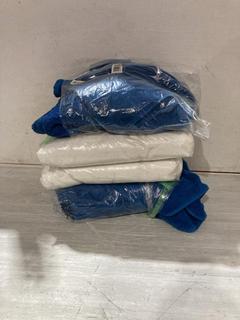 Lot 1067  
            Birmingham SR107 - Parcel Delivery Only 

                
4X JOHN LEWIS & PARTNERS TOWEL