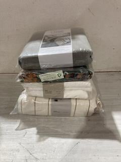 Lot 1078  
            Birmingham SR107 - Parcel Delivery Only 
                
4X ITEMS TO INCLUDE THE ORIGINAL MORRIS & CO SINGLE DUVET COVER SET