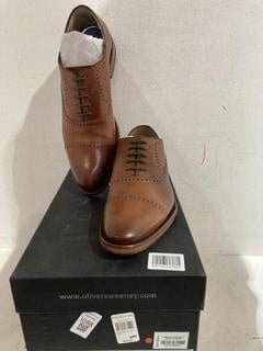 Lot 1088  
            Birmingham SR107 - Parcel Delivery Only 
                
OLIVER SWEENEY MALLORY TAN SHOES SIZE 7
