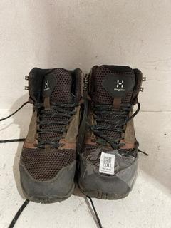 Lot 1102  
            Birmingham SR107 - Parcel Delivery Only 

                
HAGLOFS WALKING BOOTS IN CHOCOLATE SIZE 5