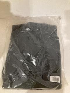 Lot 1147  
            Birmingham SR107 - Parcel Delivery Only 

                
3 X ITEMS TO INCLUDE HIGHRISE STRAIGHT LEG TROUSERS