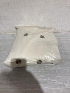 Lot 1161  
            Birmingham SR107 - Parcel Delivery Only 

                
JOHN LEWIS & PARTNERS OVOID PEACOAT WHITE SIZE 18 ORIGINAL RRP £115