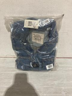 Lot 1162  
            Birmingham SR107 - Parcel Delivery Only 

                
LEVIS DENIM BLUE JACKET SIZE XS ORIGINAL RRP £110
