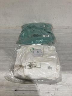 Lot 1163  
            Birmingham SR107 - Parcel Delivery Only 

                
2 X JOHN LEWIS & PARTNER ITEMS TO INCLUDE COTTON RELAXED POLO SHIRT SIZE 14