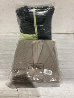 Lot 1164  
            Birmingham SR107 - Parcel Delivery Only 

                
2 X JOHN LEWIS & PARTNERS ITEMS TO INCLUDE STOWE REG SB2N NTSA BLAZER SIZE 40 R