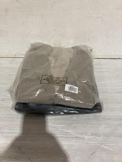 Lot 1165  
            Birmingham SR107 - Parcel Delivery Only 

                
2 X JOHN LEWIS & PARTNERS ITEMS TO INCLUDE REGULAR FIT STOWE REG BLAZER SIZE 38 R