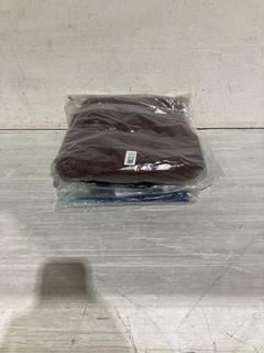 Lot 1172  
            Birmingham SR107 - Parcel Delivery Only 

                
4 X JOHN LEWIS & PARTNERS ITEMS TO INCLUDE QUIKSILVER SURFSILK 20" BOARD SHORTS N...