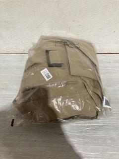 Lot 1174  
            Birmingham SR107 - Parcel Delivery Only 

                
JOHN LEWIS & PARTNERS OVERSIZED RAIN COAT IN BROWN SIZE 8