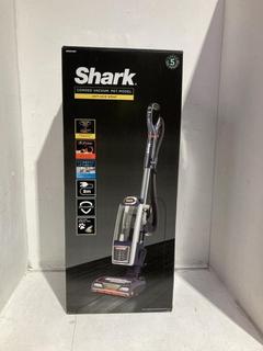 Lot 117  
            Birmingham SR107 - Parcel Delivery Only 
                
SHARK CORDED VACUUM PET MODEL ANTI WRAP MODEL H260TUKT