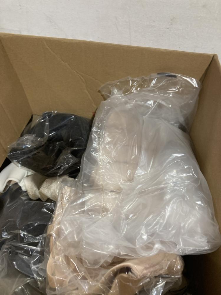 Lot 1211  
            Birmingham SR107 - Parcel Delivery Only 
                
COLLECTION OF ITEMS TO INCLUDE 5 BIKINI BRIEFS (SIZE 8)