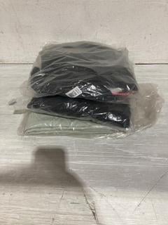 Lot 1219  
            Birmingham SR107 - Parcel Delivery Only 

                
3 X JOHN LEWIS & PARTNERS ITEMS TO INCLUDE GREEN DENIM JEANS