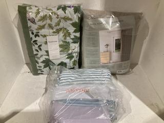 Lot 1238  
            Birmingham SR107 - Parcel Delivery Only 

                
3 X JOHN LEWIS & PARTNERS ITEMS TO INCLUDE SANDERSON SYCAMORE & OAK CURTAINS