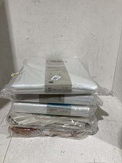 Lot 1263  
            Birmingham SR107 - Parcel Delivery Only 

                
5 X JOHN LEWIS & PARTNERS BEDDING TO INCLUDE COTTON DEEP FITTED SHEETS KINGSIZE