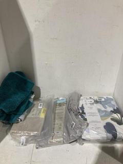 Lot 1265  
            Birmingham SR107 - Parcel Delivery Only 

                
5 X ASSORTED HOME ITEMS TO INCLUDE LUXURY EGYPTIAN DEEP FITTED COTTON SHEETS KING...