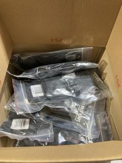 Lot 254  
            Birmingham SR107 - Parcel Delivery Only 
                
10 X TUFF VILLAIN WRIST WRAPS