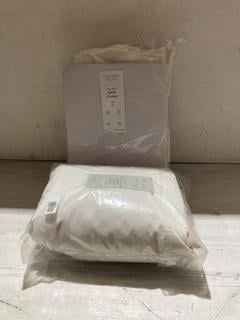 Lot 281  
            Birmingham SR107 - Parcel Delivery Only 

                
2 X JOHN LEWIS & PARTNERS CURTAIN PACK TO INCLUDE PENCIL PLEAT DOOR CURTAIN PANEL