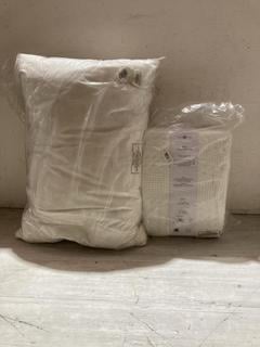 Lot 288  
            Birmingham SR107 - Parcel Delivery Only 

                
2 X BEDDING ITEMS TO INCLUDE JOHN LEWIS & PARTNERS COTTON DUVET SET KING