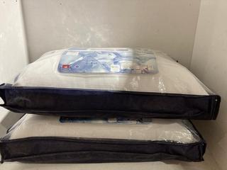 Lot 289  
            Birmingham SR107 - Parcel Delivery Only 

                
2 X VELFONT YETI PILLOWS