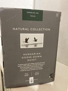 Lot 290  
            Birmingham SR107 - Parcel Delivery Only 

                
JOHN LEWIS & PARTNERS NATURAL COLLECTION HUNGARIAN GOOSE DOWN DUVET KINGSIZE