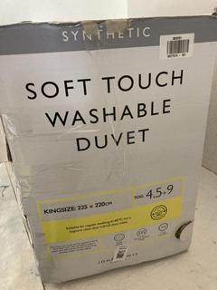Lot 307  
            Birmingham SR107 - Parcel Delivery Only 

                
JOHN LEWIS & PARTNERS SYNTHETIC SOFT TOUCH WASHABLE DUVET KINGSIZE