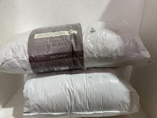 Lot 327  
            Birmingham SR107 - Parcel Delivery Only 
                
2 X JOHN LEWIS & PARTNERS PILLOWS TO INCLUDE DUCK FEATHER PILLOW PAIR