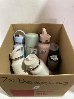 Lot 335  
            Birmingham SR107 - Parcel Delivery Only 
                
7 X ASSORTED DRINKING VESSELS TO INCLUDE HYDRO FLASK BELT CLIP BOTTLE