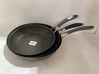 Lot 348  
            Birmingham SR107 - Parcel Delivery Only 
                
3 X COOKING UTENSILS TO INCLUDE CIRCULON FRYING PAN