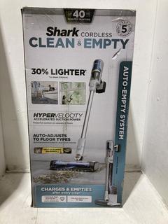 Lot 380  
            Birmingham SR107 - Parcel Delivery Only 

                
SHARK CORDLESS CLEAN & EMPTY - ORIGINAL RRP Â£350