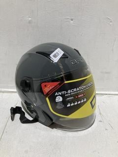 Lot 395  
            Birmingham SR107 - Parcel Delivery Only 

                
DFG MOTORBIKE HELMET IN GREY