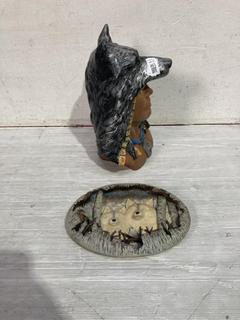 Lot 465  
            Birmingham SR107 - Parcel Delivery Only 
                
2X ITEMS TO INCLUDE WOLVES IN FOREST PLAQUE