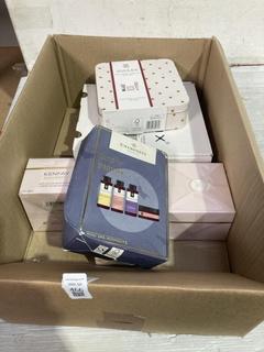 Lot 466  
            Birmingham SR107 - Parcel Delivery Only 
                
COLLECTION OF ASSORTED ITEMS TO INCLUDE KENFAY SKINCENTIVE