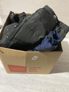 Lot 540  
            Birmingham SR107 - Parcel Delivery Only 
                
2 X ITEMS TO INCLUDE NVLTY BLACK PUFFY COAT SIZE 10