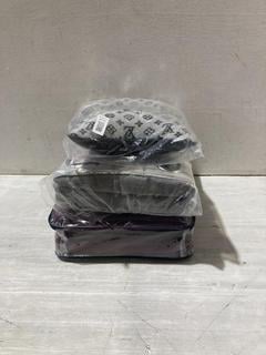 Lot 555  
            Birmingham SR107 - Parcel Delivery Only 

                
3 X ITEMS TO INCLUDE SILENTNIGHT LUXURY HEATED THROW SIZE 120X160CM
