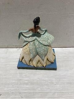 Lot 576  
            Birmingham SR107 - Parcel Delivery Only 

                
DISNEY SHOWCASE COLLECTION FIGURE