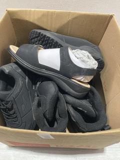 Lot 586  
            Birmingham SR107 - Parcel Delivery Only 

                
BOX OF SHOES TO INCLUDE EVERLAST BLACK TRAINERS SIZE 4
