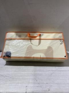 Lot 599  
            Birmingham SR107 - Parcel Delivery Only 

                
FOLDABLE FOAM PLAY MAT